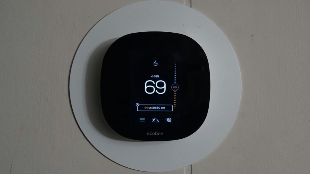 How Thermostats Help Reduce DEWA Bill